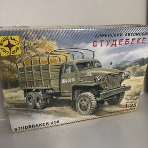1/35 Studebaker US6 Army Truck WWII Modelist 303547 Plastic Model kit
